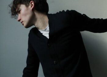 Rise and Thrive: Motivation Secrets and Positive News to Power Your 2025 Dreams