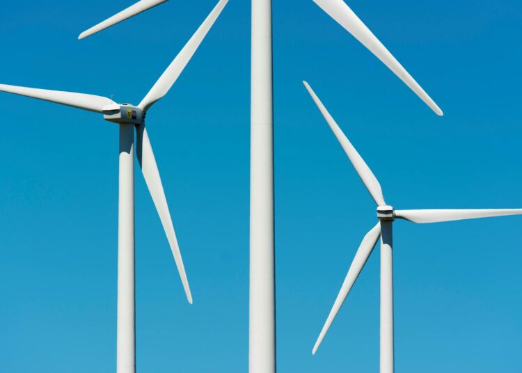 Investing in Wind Farms: A Path to Passive Income for Real Estate Investors